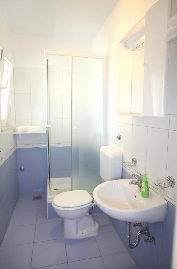 Apartments Nakir Slatine Room photo